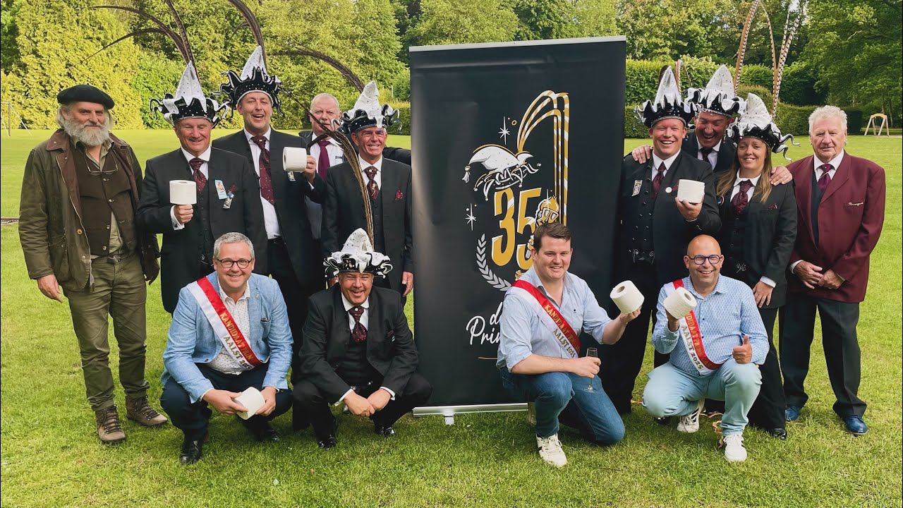 Persvoorstelling: carréshow ‘t’ Er was insj’ - De Prinsengarde’