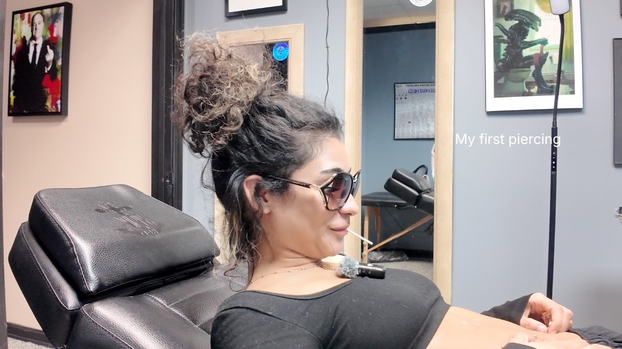 I GOT MY BELLY PIERCED **and almost fainted
