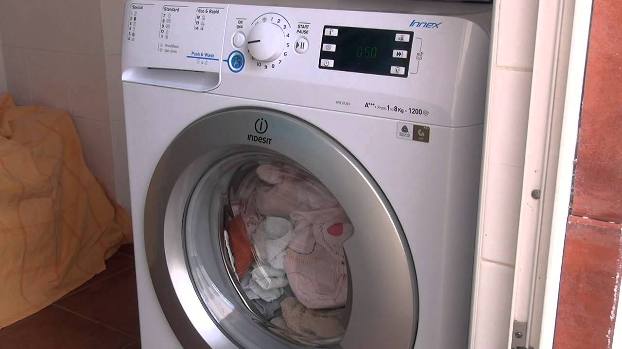 Funcionalidade Push & Wash, M&aacute;quina de lavar roupa INDESIT INNEX XWE 81283X WSSS