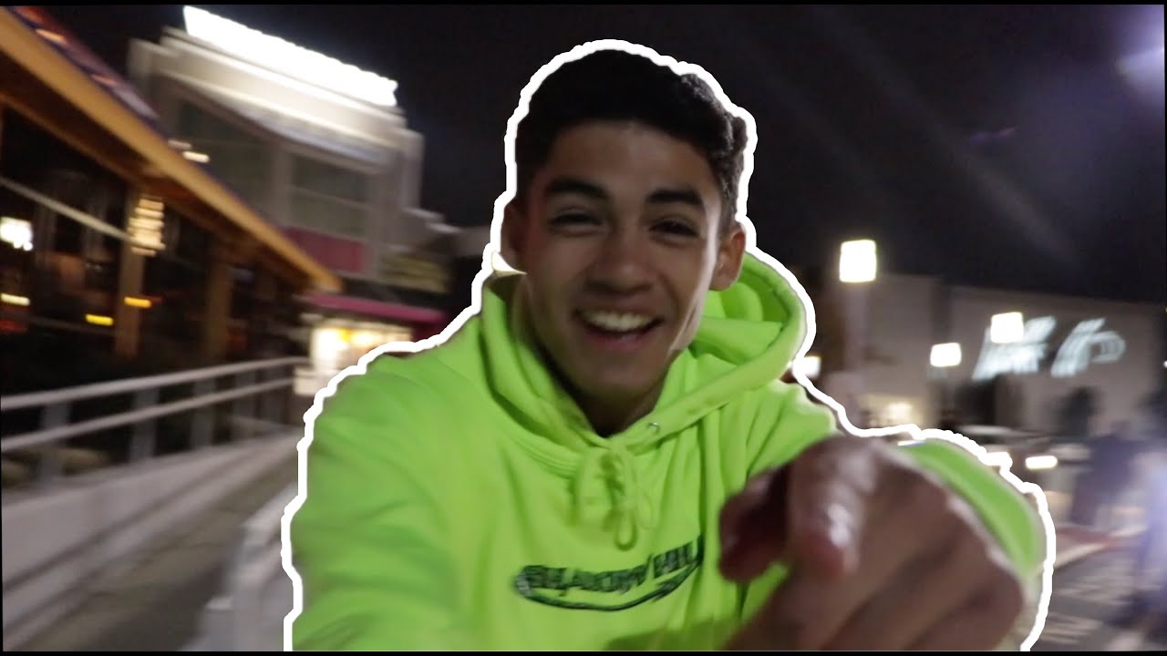 WE ALMOST GOT KICKED OUT THE MALL!!