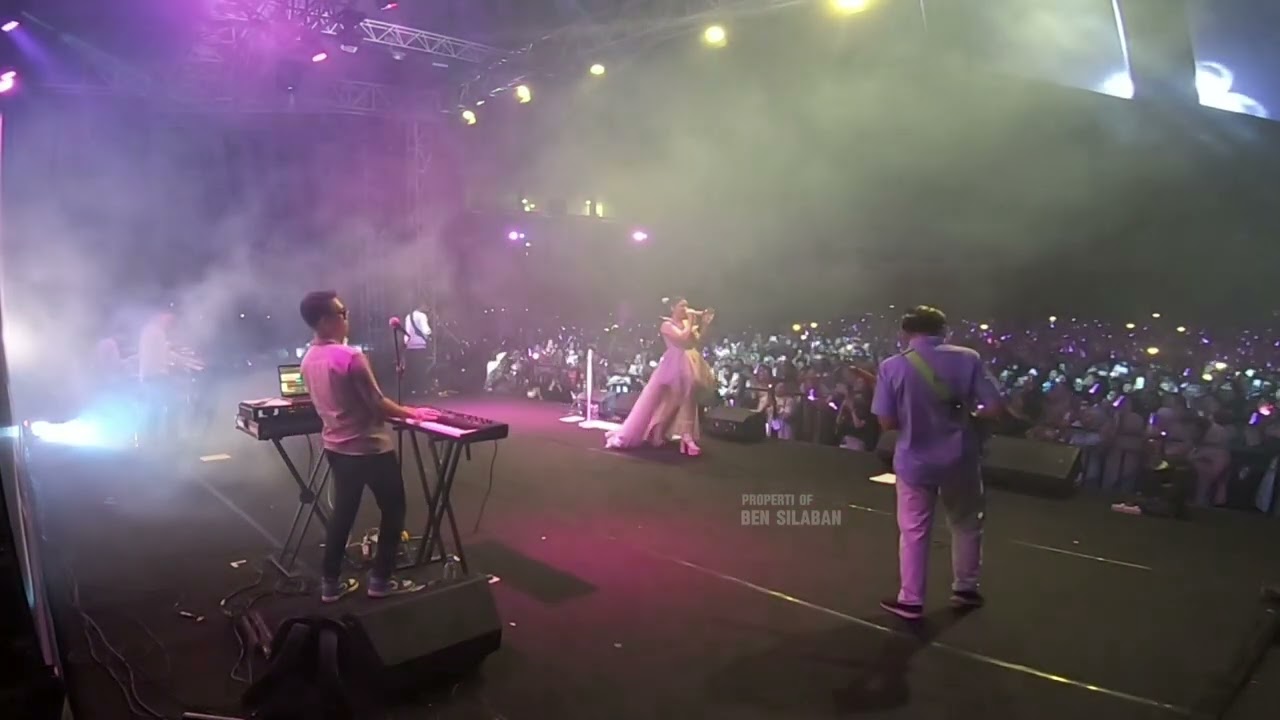 Tiara Andini - Magic Shop - Velodrome - Full Live Performance