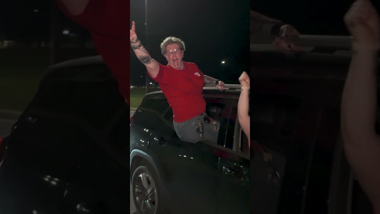Члены профсоюза UAW бастуют на заводе American Axle: 