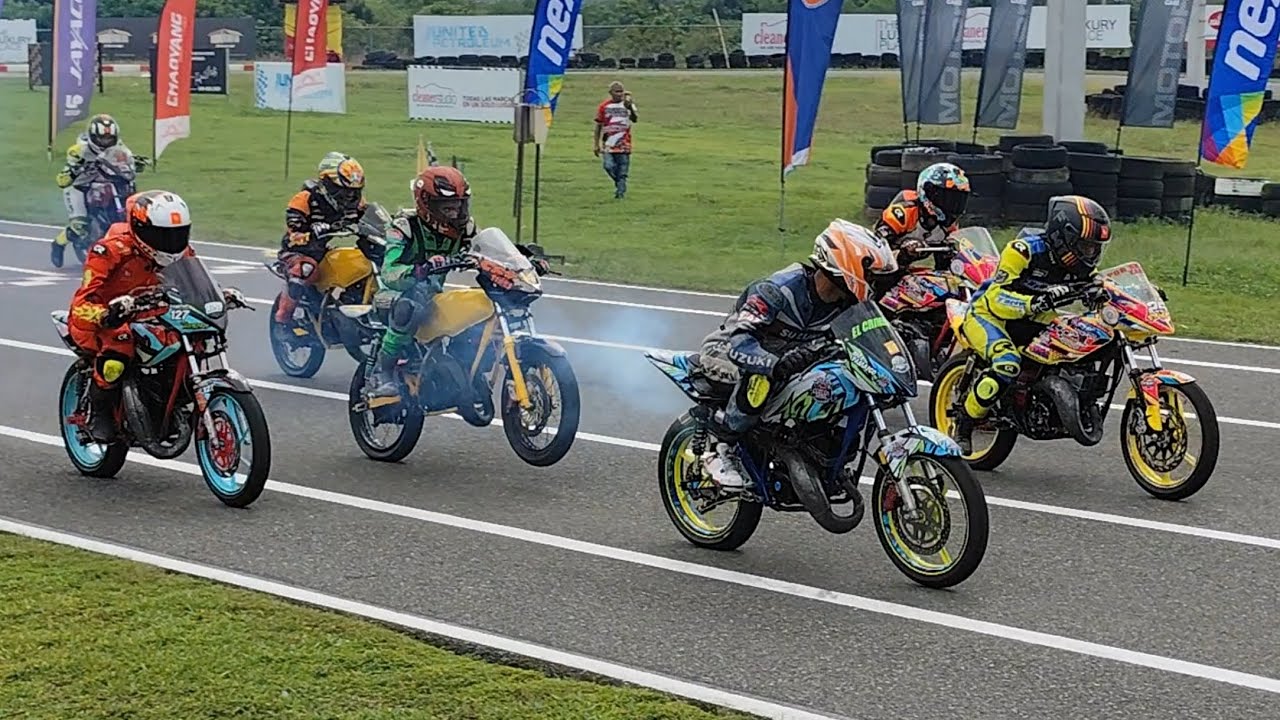 ОЧЕНЬ ХОРОШИЙ СТАРТ КАТЕГОРИИ 135 CC ПО ПРАВИЛУ 5, НАБОР ОЧКОВ, ЧЕМПИОНАТ JAYACO DEL CIBAO SIERRA...