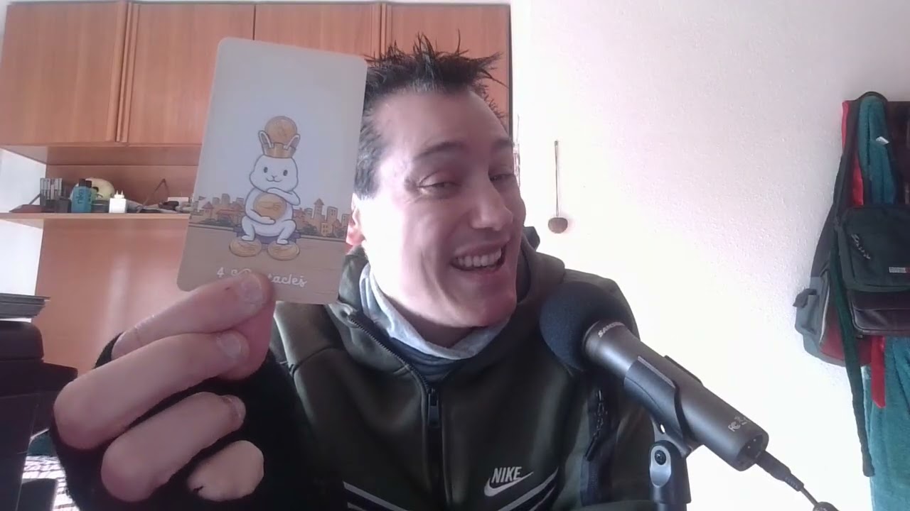 Algo d su pasado le hizo mucho daño y por 3ºs se alejó de tí pensando q la historia iba a repetirse!