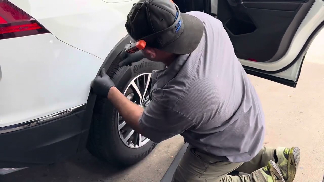 Volkswagen tiguan 2018 cambio de moldura de guardafango fender trim #volskwagen #volkswagentiguan