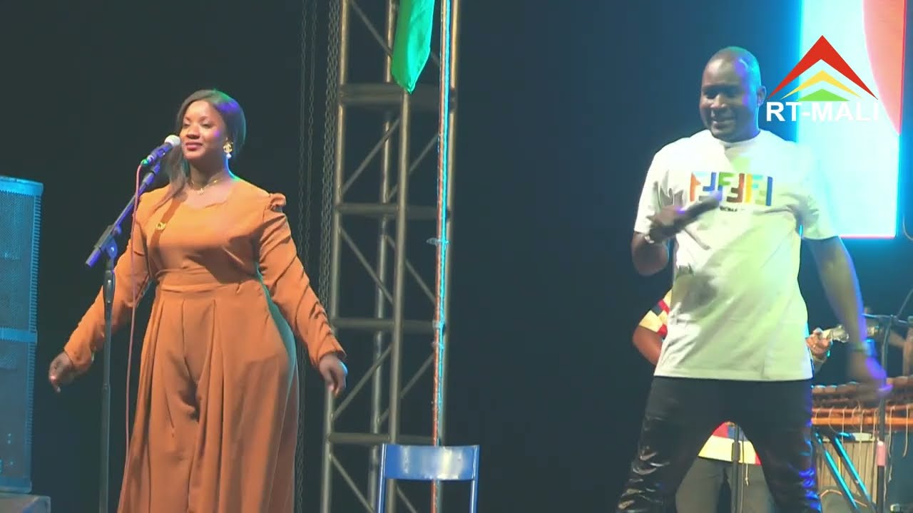 Amadou DIARRA sur Ségou ART (festival sur le NIGER 2025)