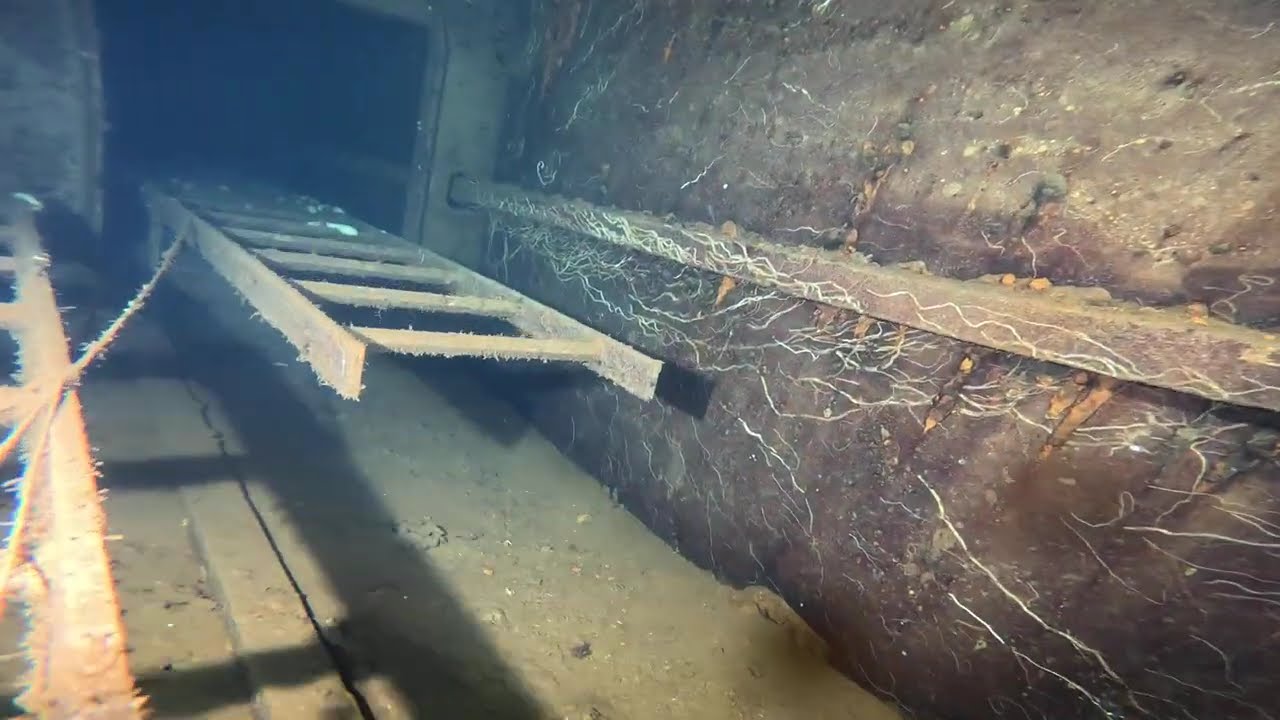 Zenobia wreck, 15.02.2026, funnel stairs