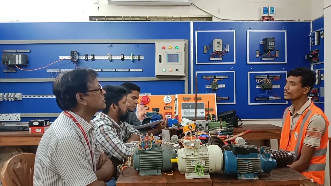 হাউজ ওয়্যারিং কোর্স শেষে ভাইভা পরীক্ষা।