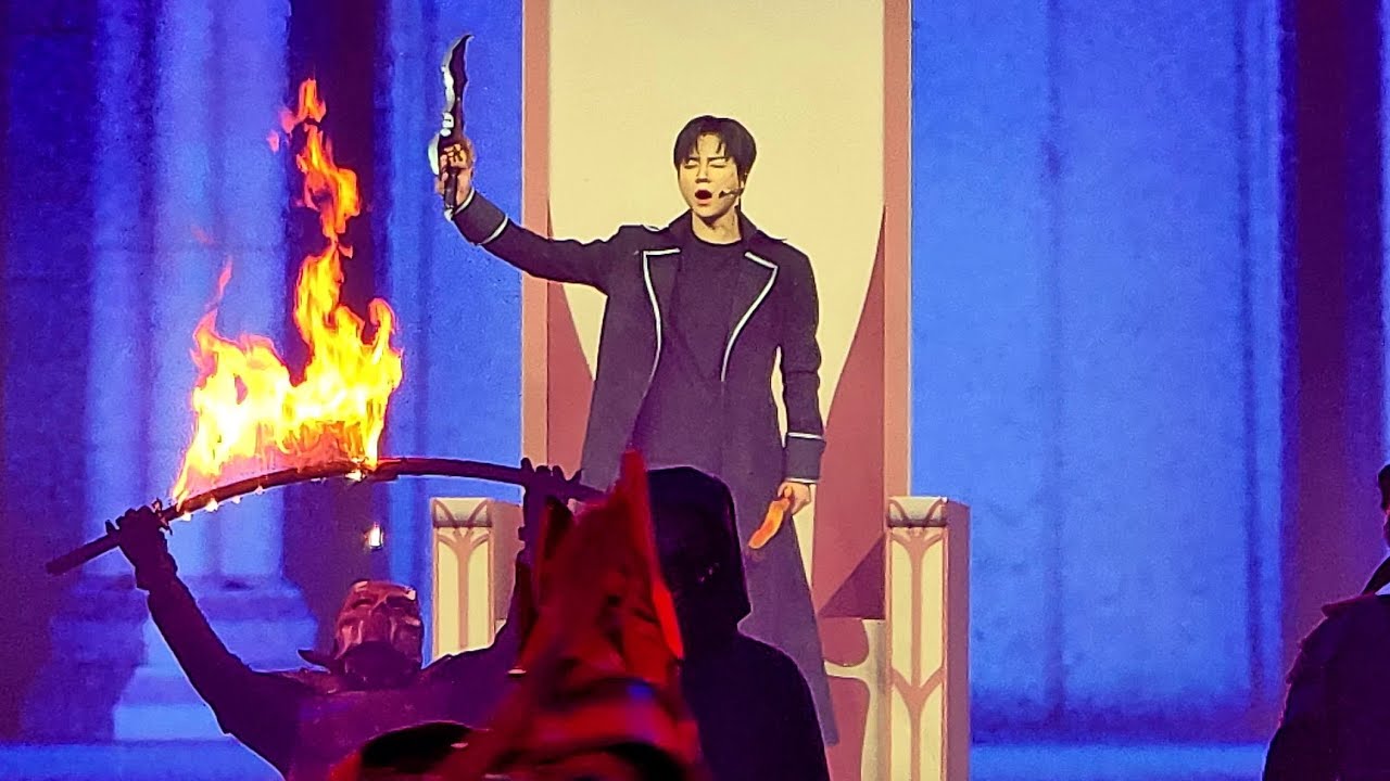 [4K] Solo Leveling musical on ice (iKON Jinhwan as Sung Jinwoo) - final scene [251228]