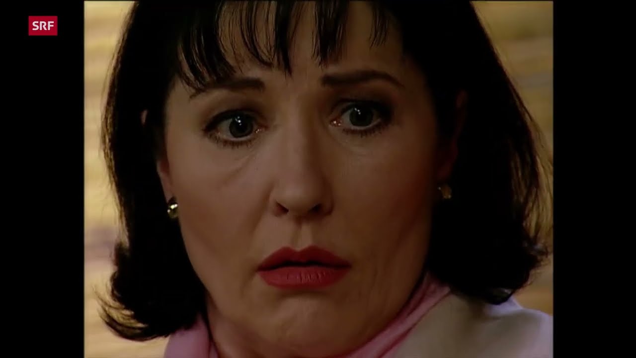 Julia – Wege zum Glück: Annabelle schlägt Marie nieder