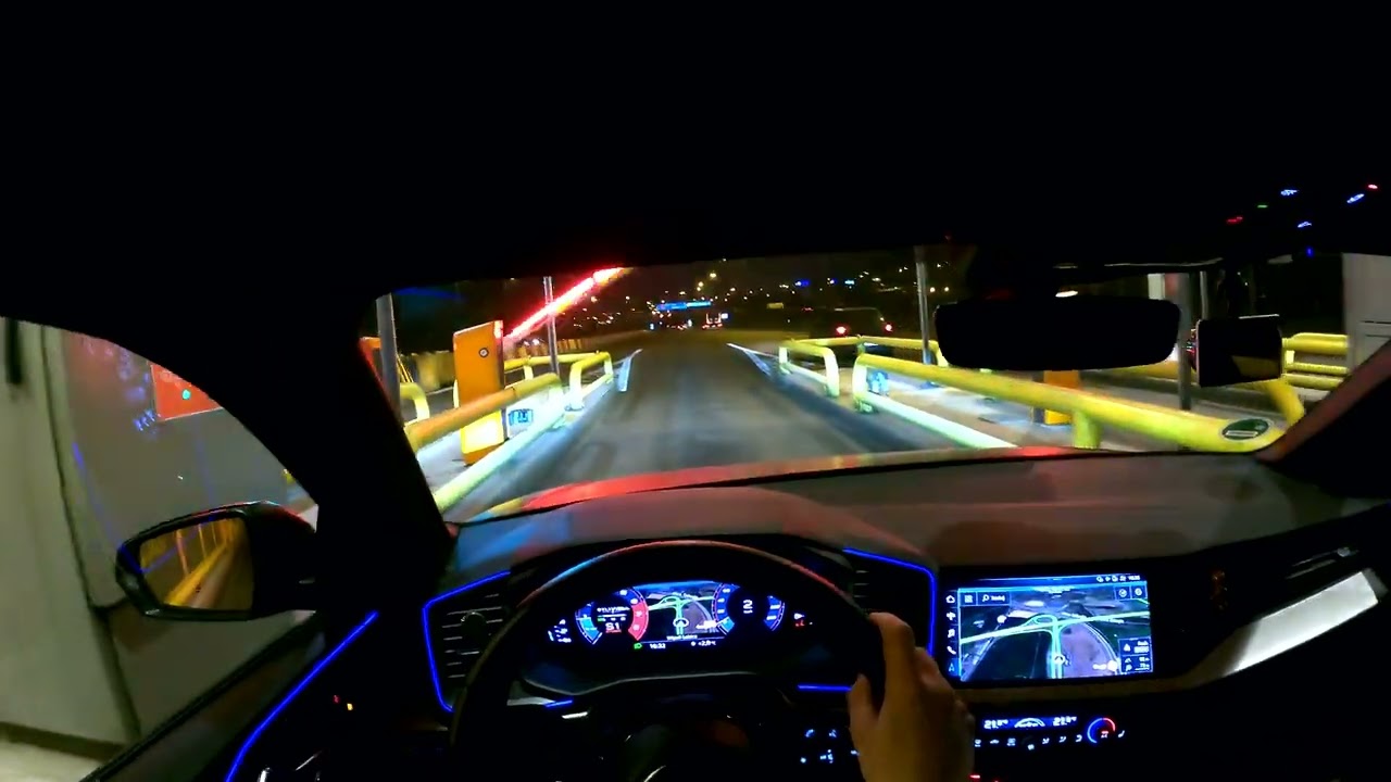 City Autobahn Night Driving || Car POV ( Audi A1 II 40 TFSI ) 4K