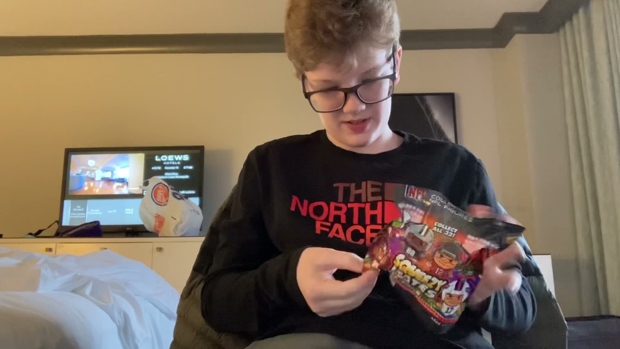 Squeeze Mates pack opening
