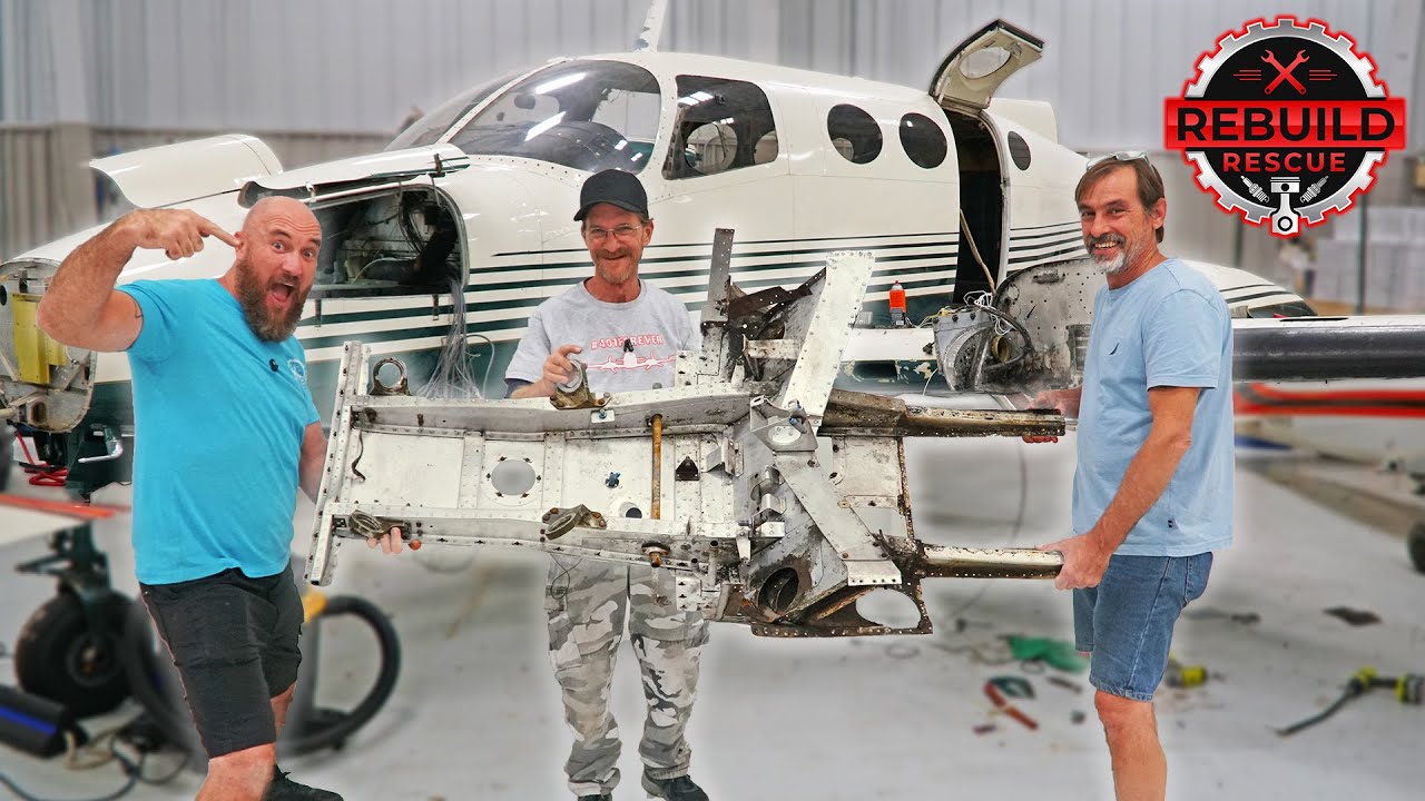 Amazing Discovery While Tearing Apart the FREE Abandoned Airplane !