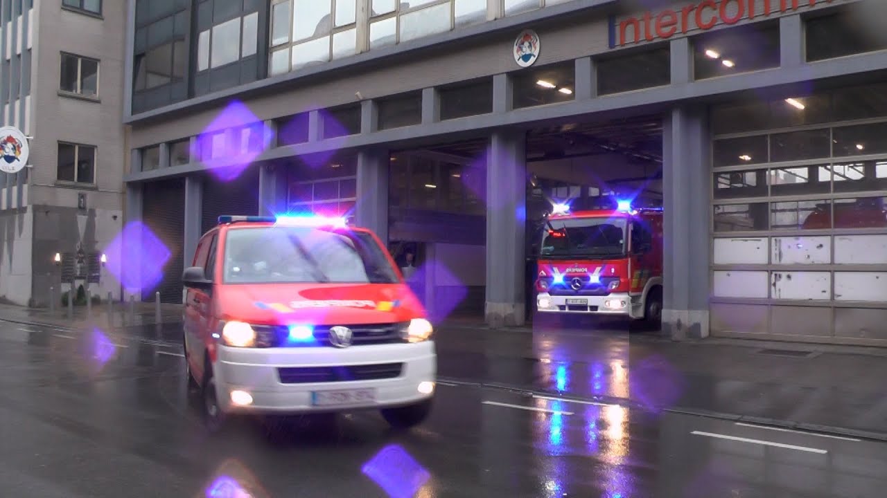 [Corne Salutation] Ambulance, SMUR, Autopompe et Vehicule Officiers IILE Liège en urgence dans Liège
