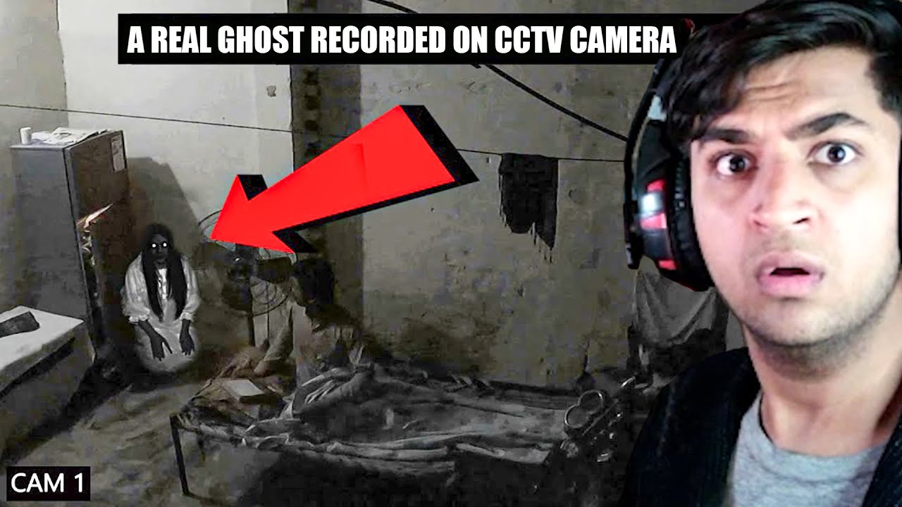 Something Sat in My Room on CCTV… It Wasn’t Human 😨