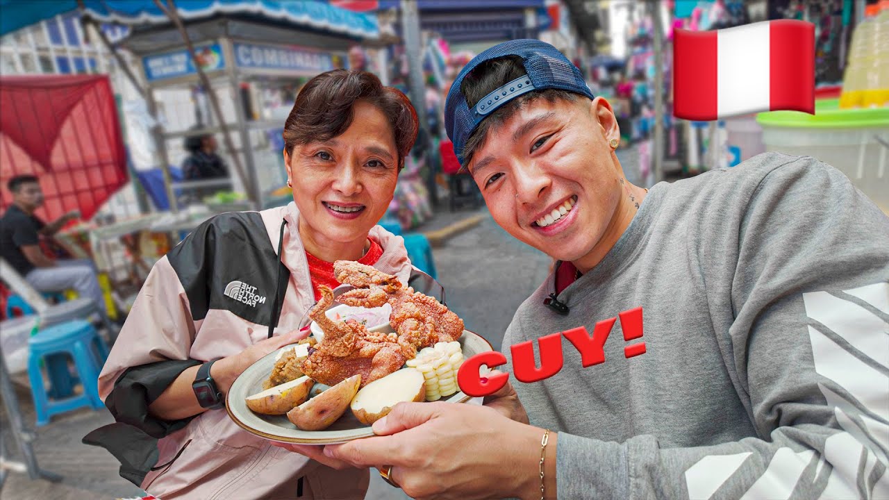 Mi mama CHINA probando COMIDA PERUANA por PRIMERA VEZ en PERÚ