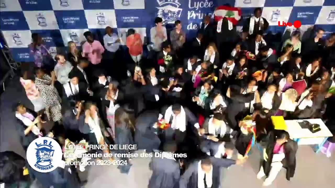 CÉRÉMONIE DE REMISE DES DIPLôMES