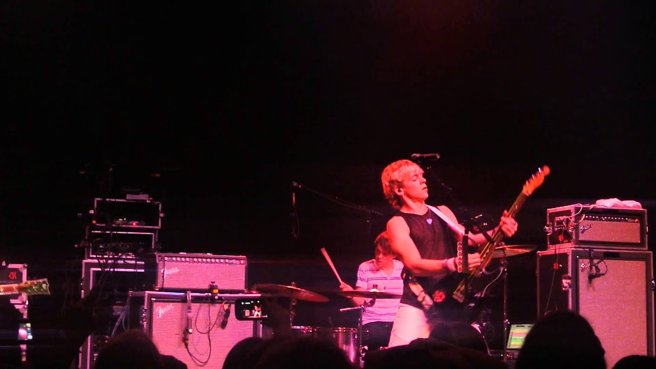 R5 - Keep Away From This Girl