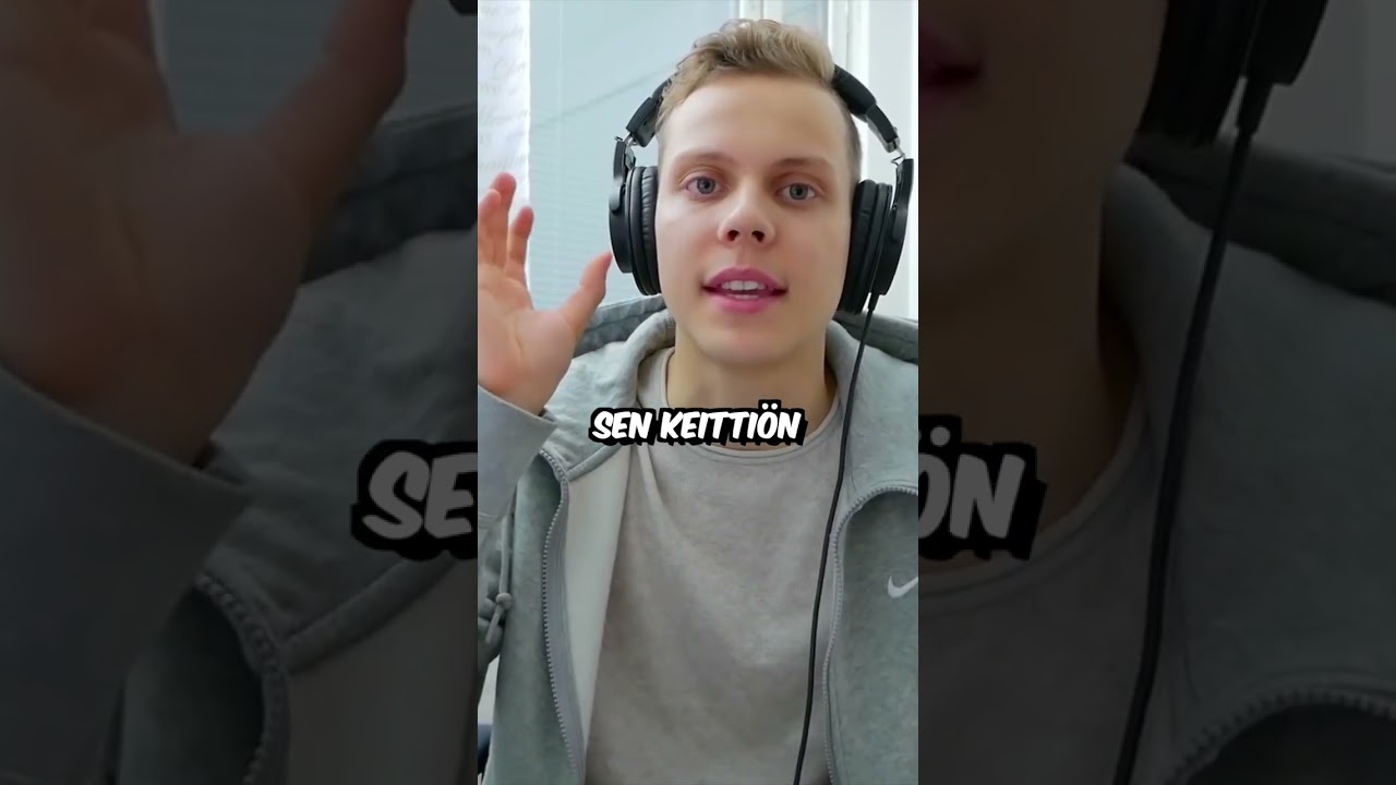 Kutsumaton ihminen tuli kylään (pelottava) 
