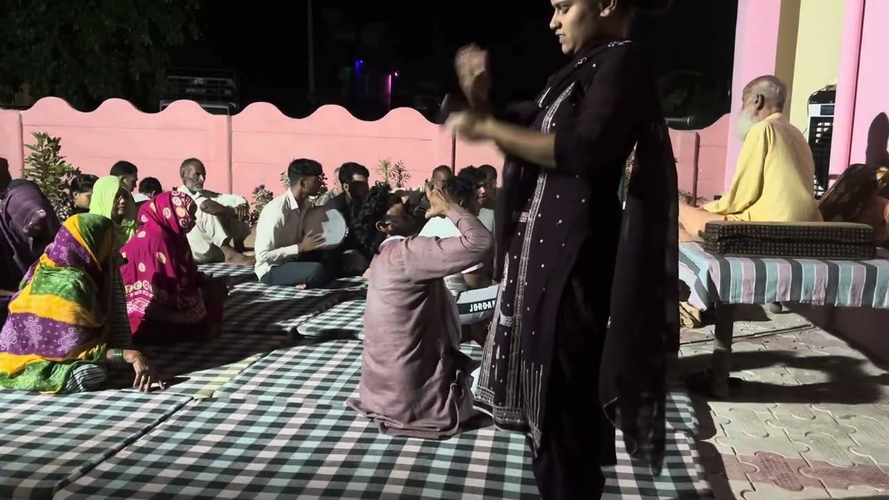 साँवरा आओ तो सही , माधुर मंदिर में मीरा एकली खड़ी || Madhur mandir me Meera #meera 
