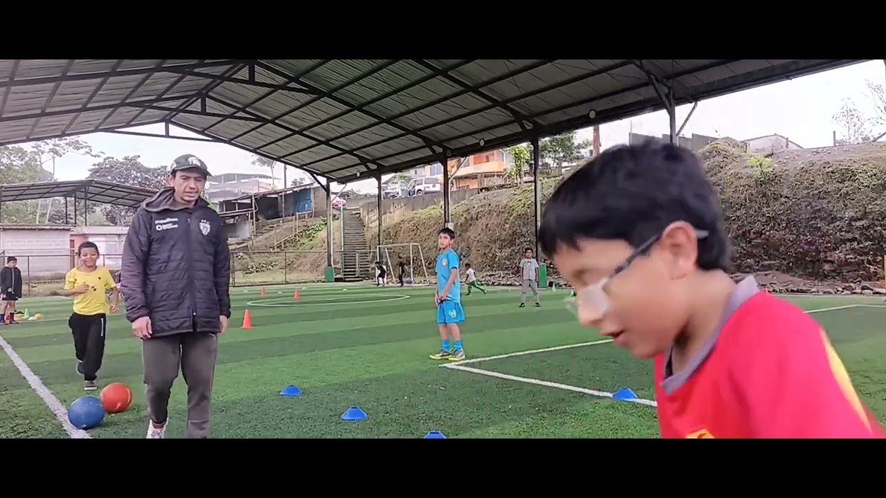 Entrenamiento de fútbol Academia Zevallos Rivera 👽🧠⚽❤️