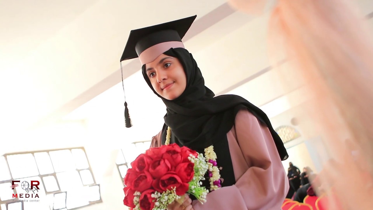 حفل تكريم امتياز الصف التاسع - بنات - قسم عربي - للعام 2018/2019 مدارس النهضة الحديثة