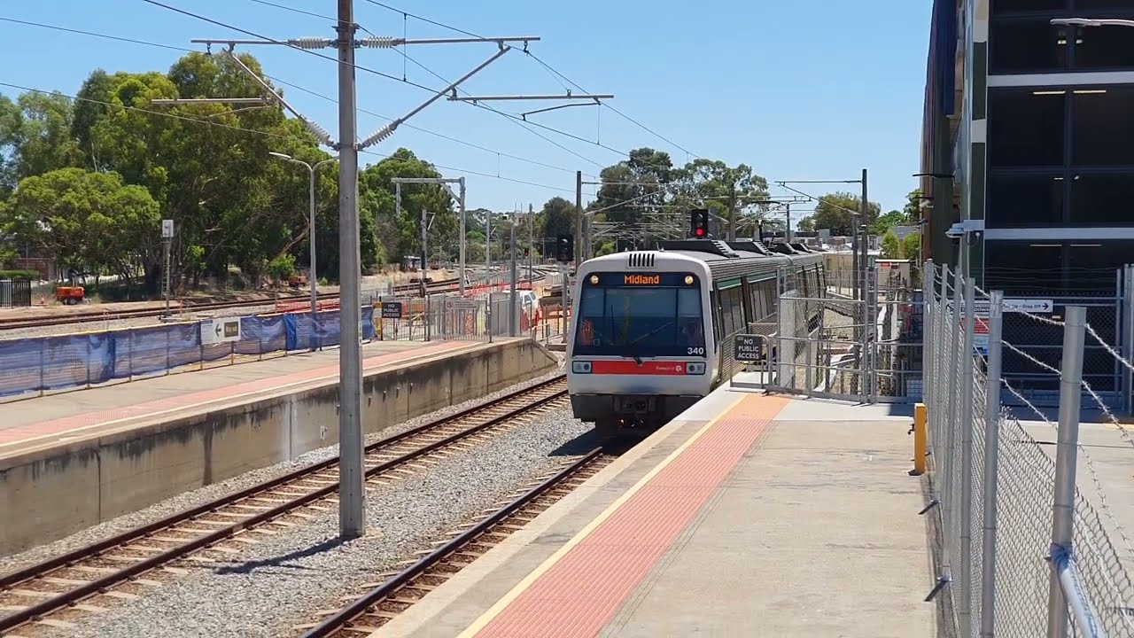 Transperth A-series 40/23 arriving at Midland
