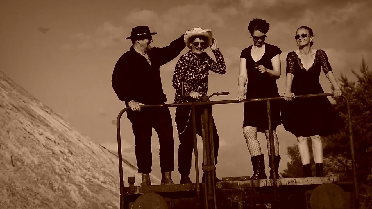 beatbar – Woman In The 40s