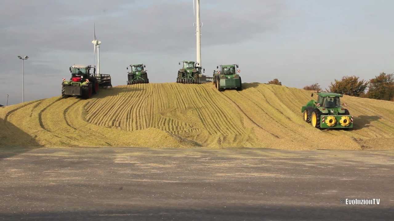 2012 Maishäckseln der Superlative: 2,1MW BGA // Xerion, 700er Fendt, 6R, Jaguar 980 uvm.