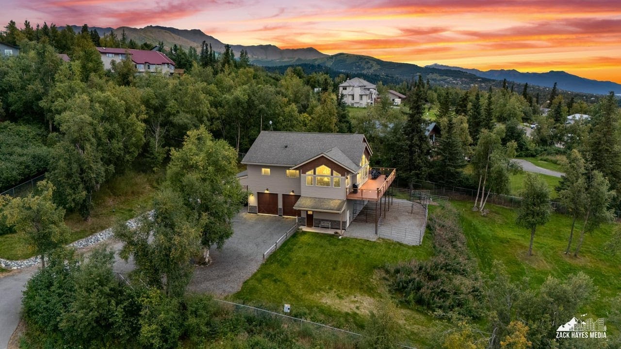 7674 Upper Huffman Rd, Anchorage, AK