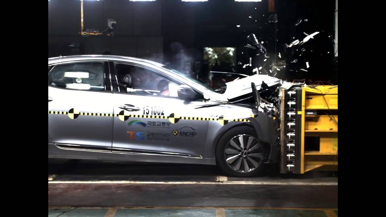 2015 KNCAP : Grandeur Hybrid Frontal Crash Test
