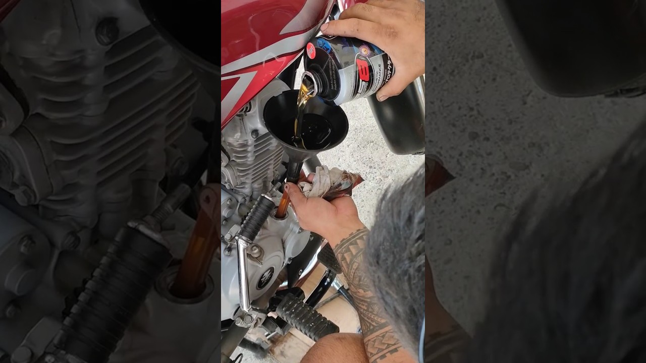 Bajaj CT 150 change oil - RS8 Synthetic Performance Eco Line  20W-50 #changeoil