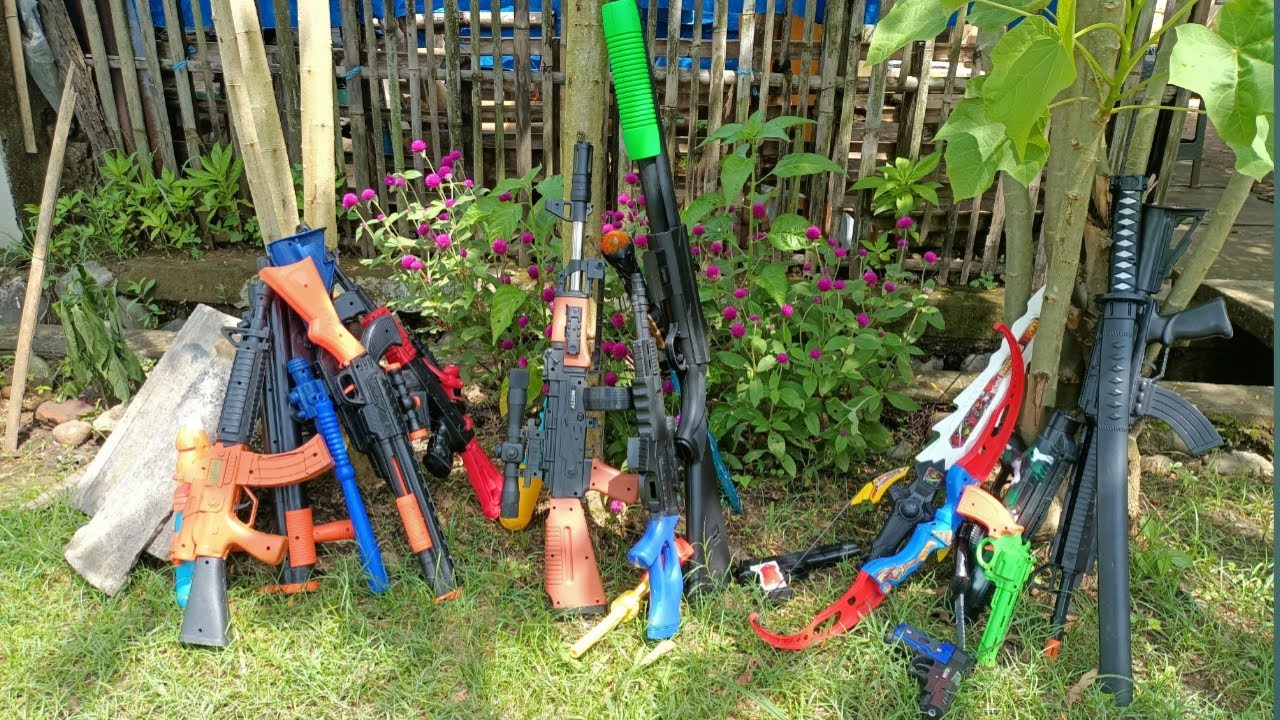 Mengumpulkan Mainan Tembak-tembakan Air Blaster Gun, Safety Bullet Gun, Panah, Pistol, dan Senapan