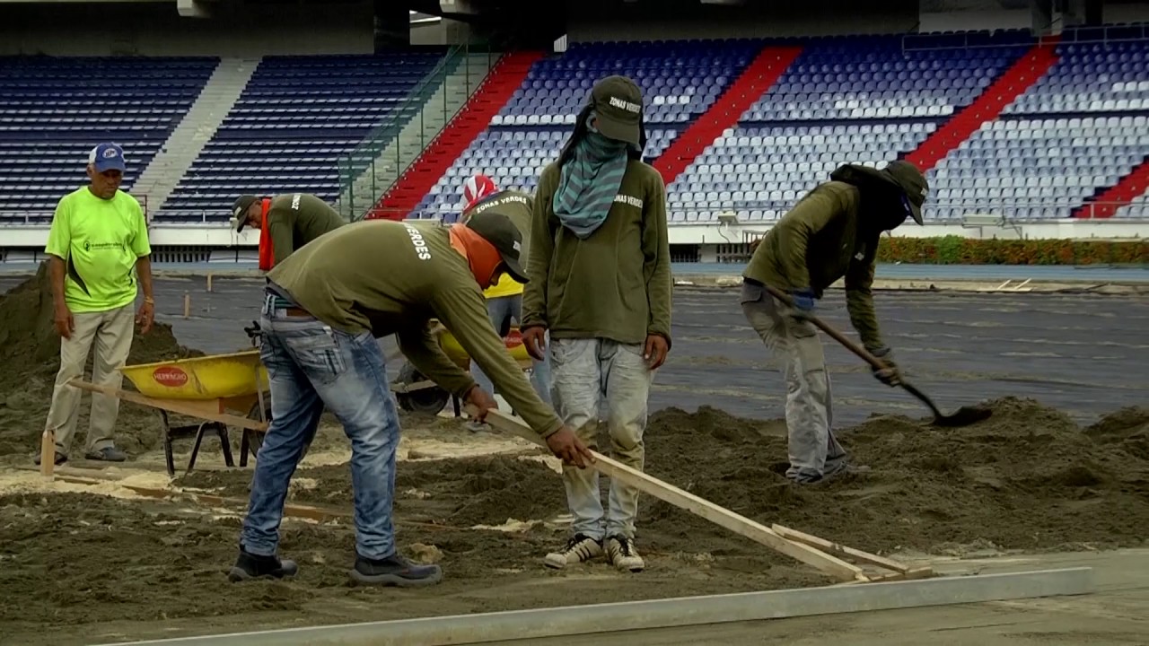 MANTENIMIENTO GRAMA ESTADIO METROPOLITANO ROBERTO MELÉNDEZ