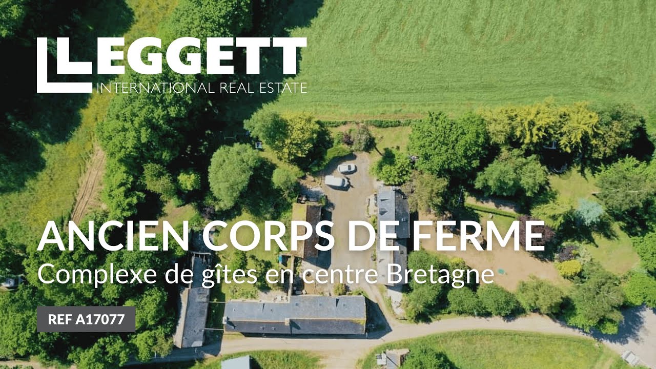Deux maisons en pierre et une troisième à rénover en Bretagne. Potentiel commercial. Réf A17077