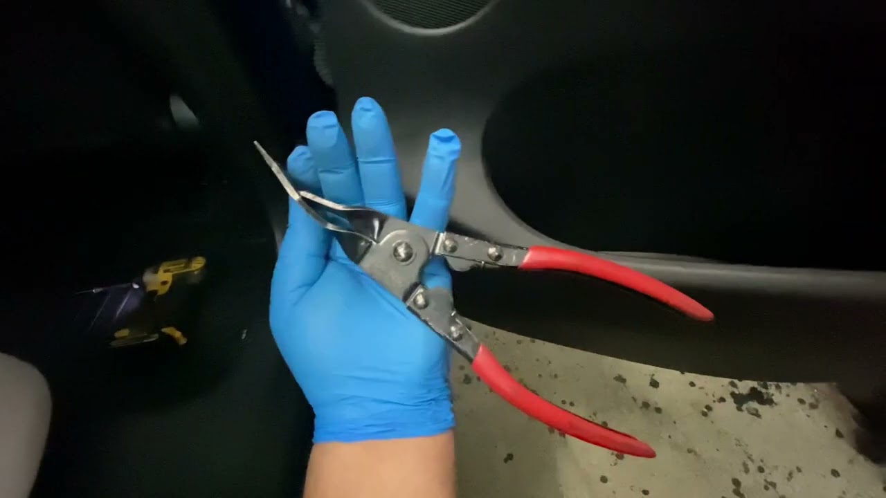 2021 Tesla Y rear right door panel removal