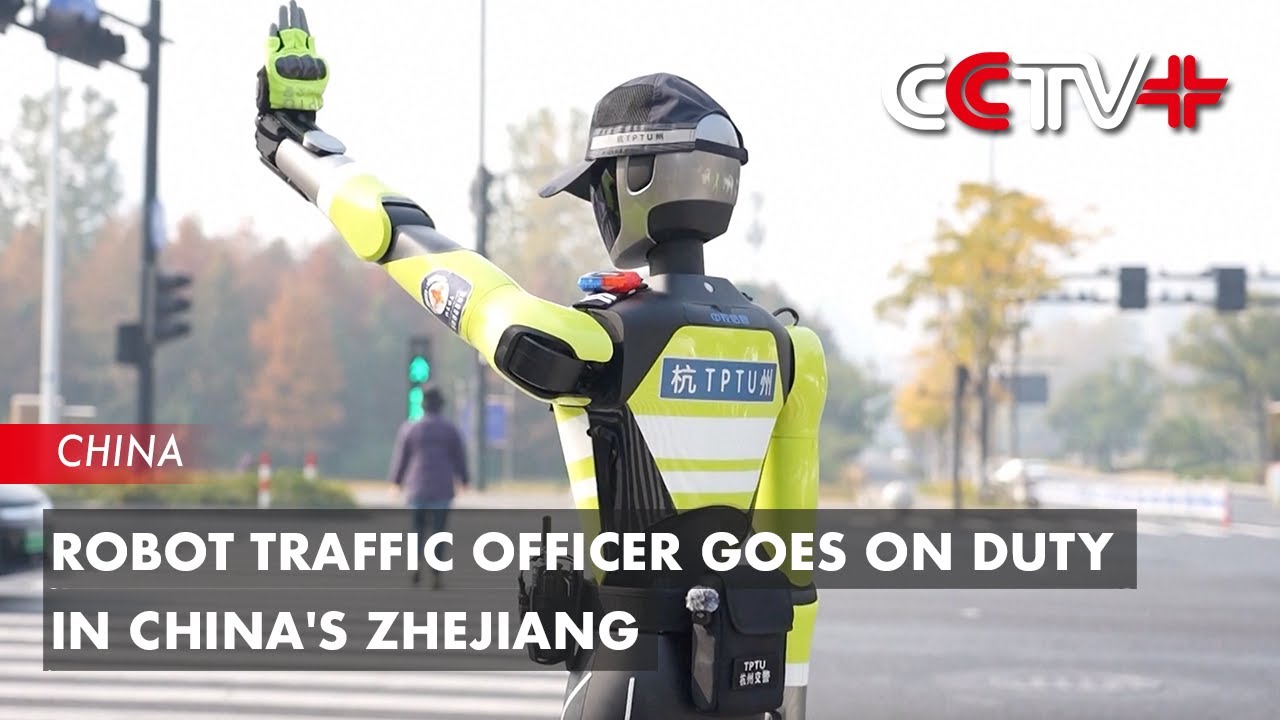 Robot Traffic Officer Goes on Duty in China's Zhejiang