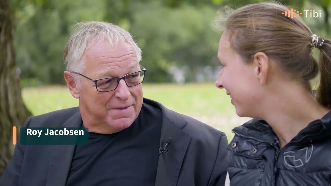 Lydbøker har åpnet en ny verden: Forfatter Roy Jacobsen møter låner Sigrun