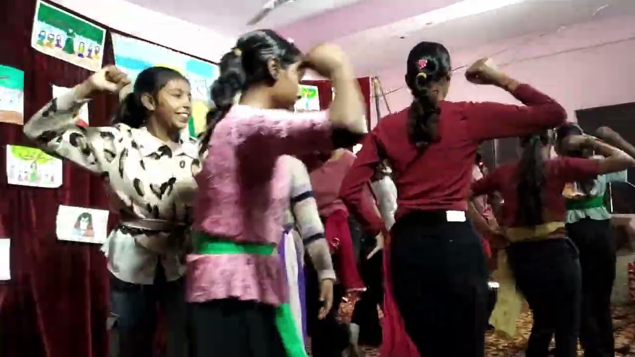 Des Mera Rangila Babu - Dance