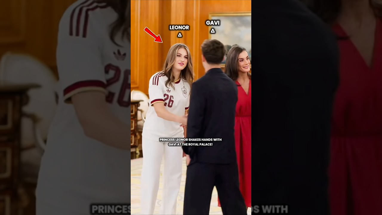 Księżniczka Leonor wita się z Gavim w Pałacu Kr&oacute;lewskim! 🤝⚽🇪🇸