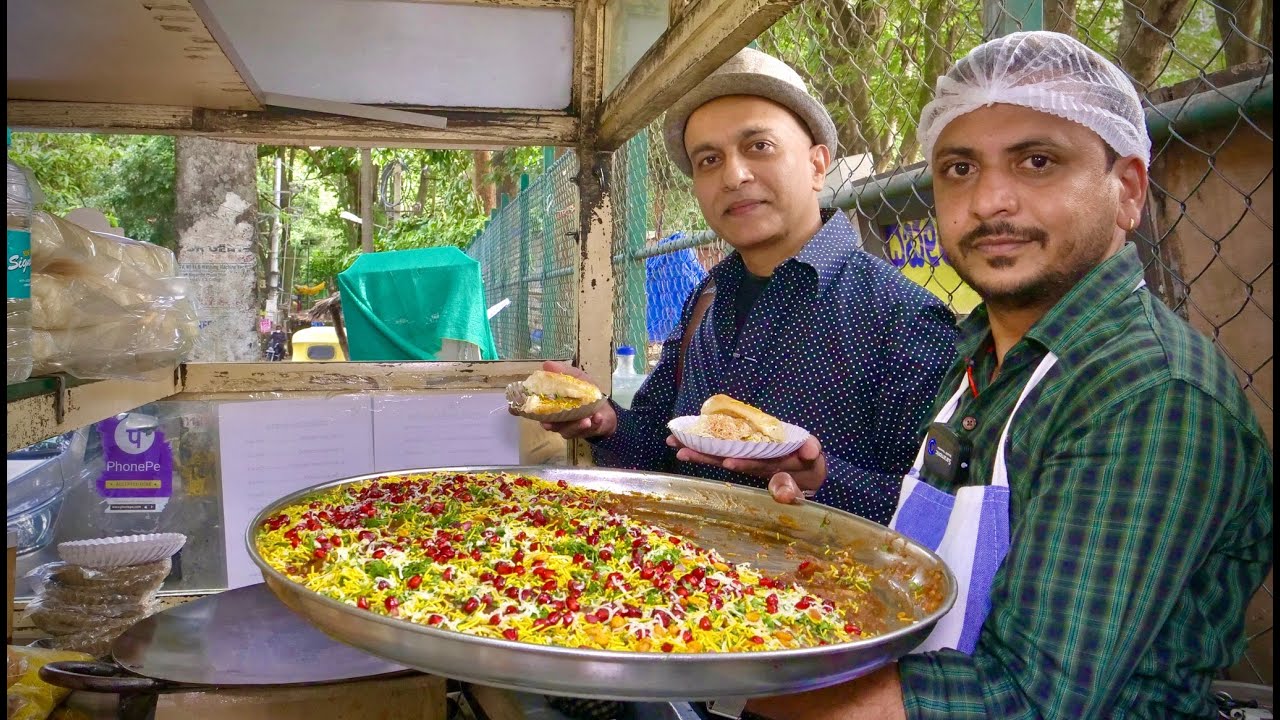 Must-Try Original Kutchi Dabeli At DABELIWALA, Bengaluru! Delicious Street Food Snack From Gujarat