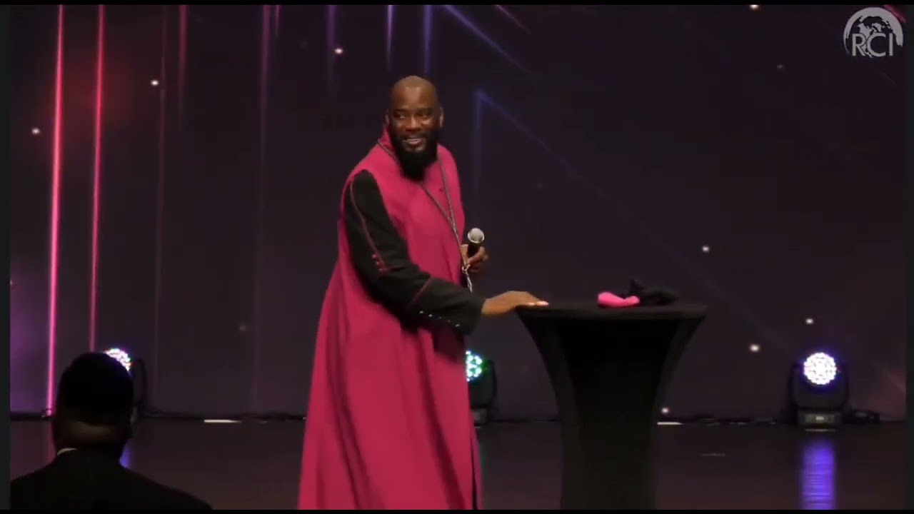 🔥Bishop S.Y Younger Singing Old School Medley, Communion Sunday!!🔥