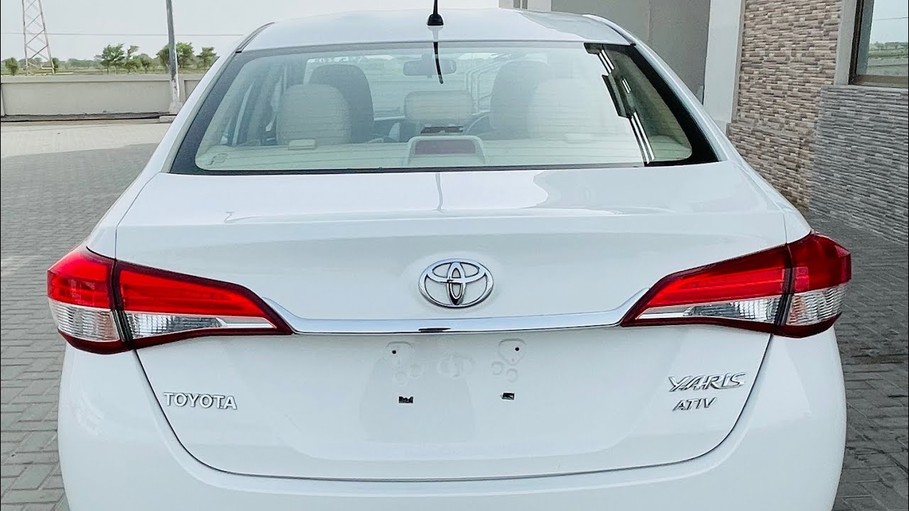 Toyota Yaris - Deep cleaning of interior and exterior.