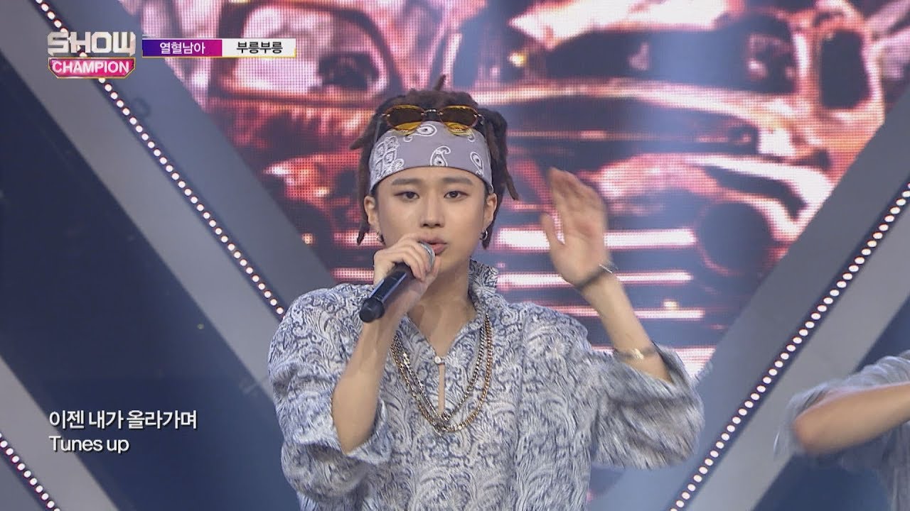 Show Champion EP.244 Hot Blood Youth - Vroom Vroom [열혈남아 - 부릉부릉]