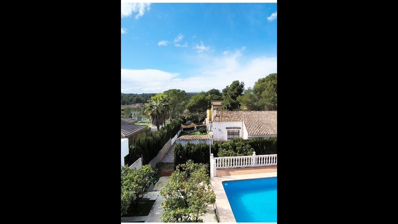 Vivienda unifamiliar con piscina en Vilamarxant - Valencia.