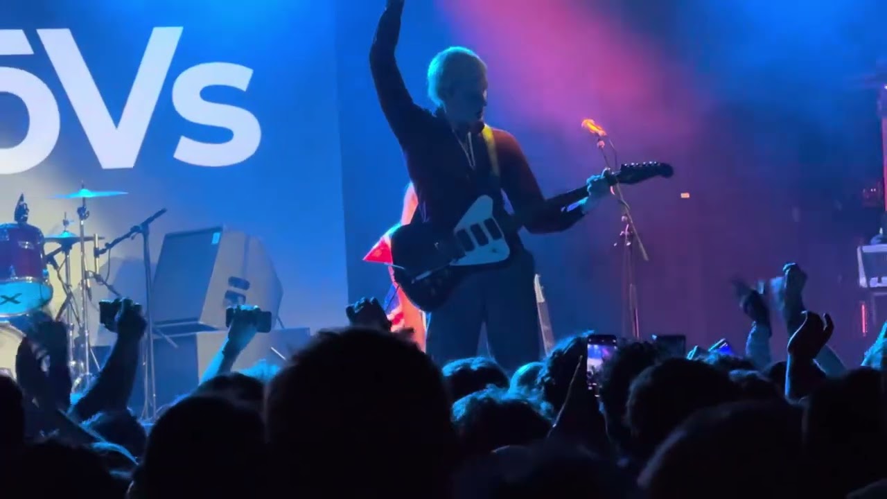 The Molotovs - Daydreaming/Come on now