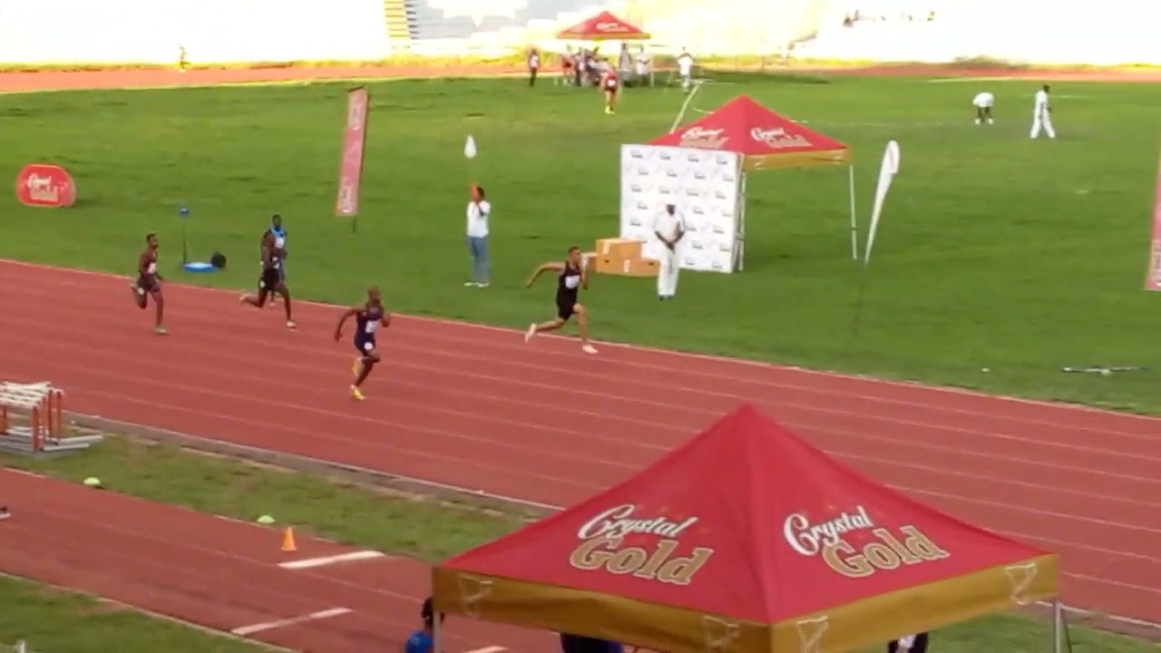 Hatago Murere wins mens 100m heat 1 Namibian senior National champs 2022