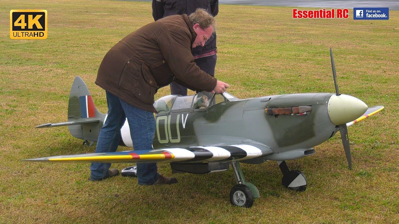 GIANT RADIO CONTROLLED SPITFIRE [*UltraHD / 4K*]