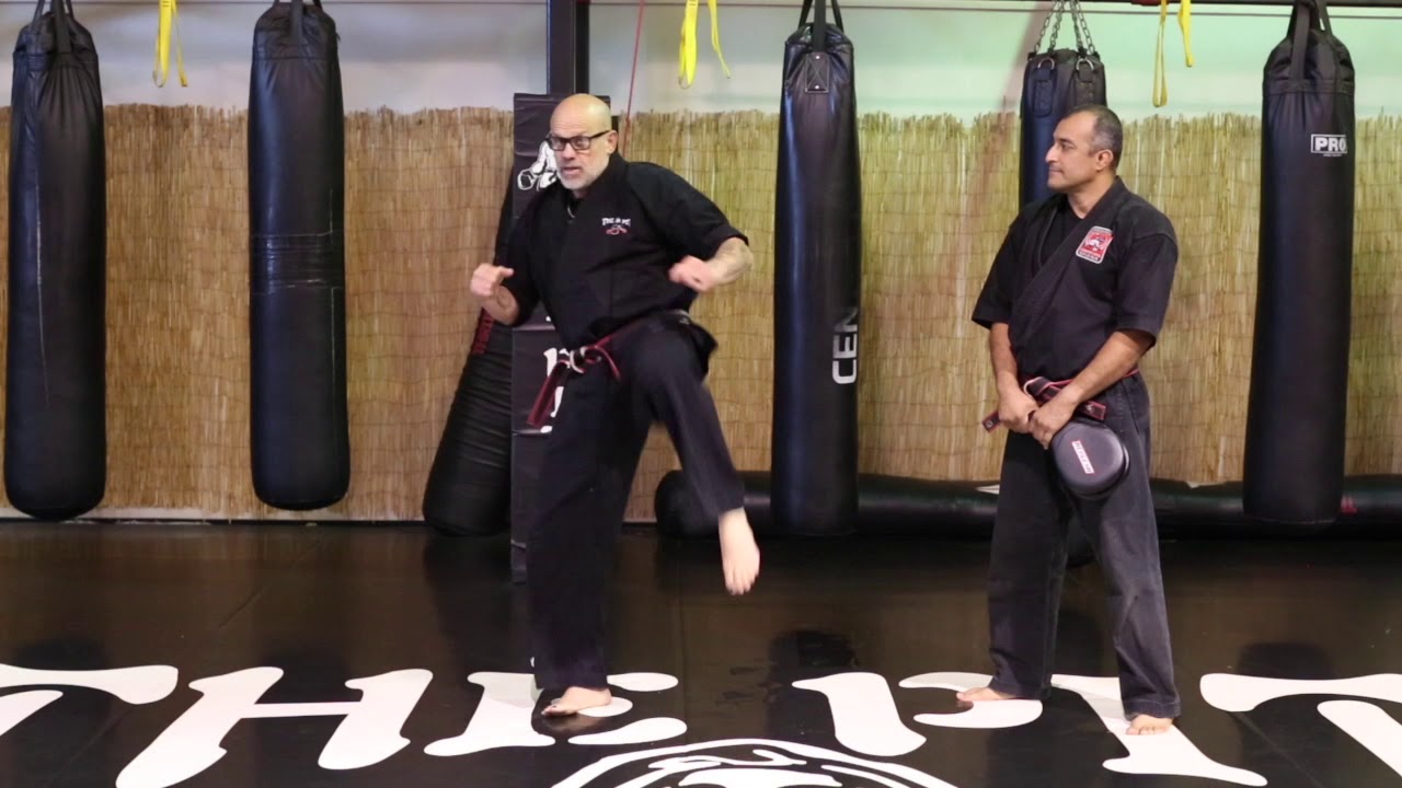 Hawaiian Kempo Kempo Martial Arts Techniques...2 O'clock Hook