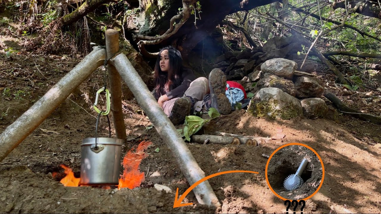 Bushcraft & Camping overnight in natural shelter! Cooking grilled meat inside a mud Dakota fire hole